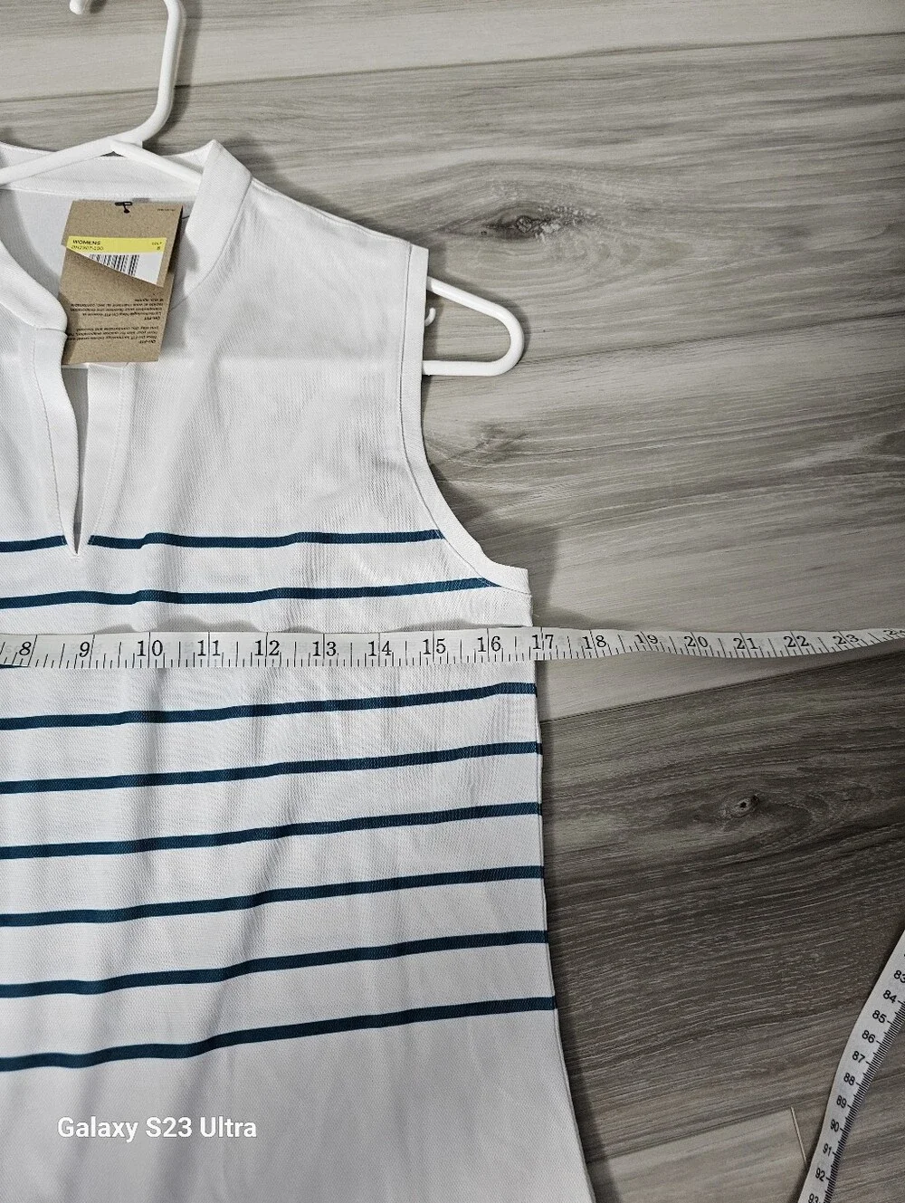Nike White Sleeveless Tank with Navy Stripes Sz S